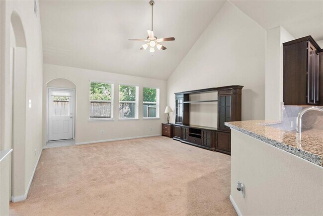 Building Photo - 6439 Wilshire Ridge