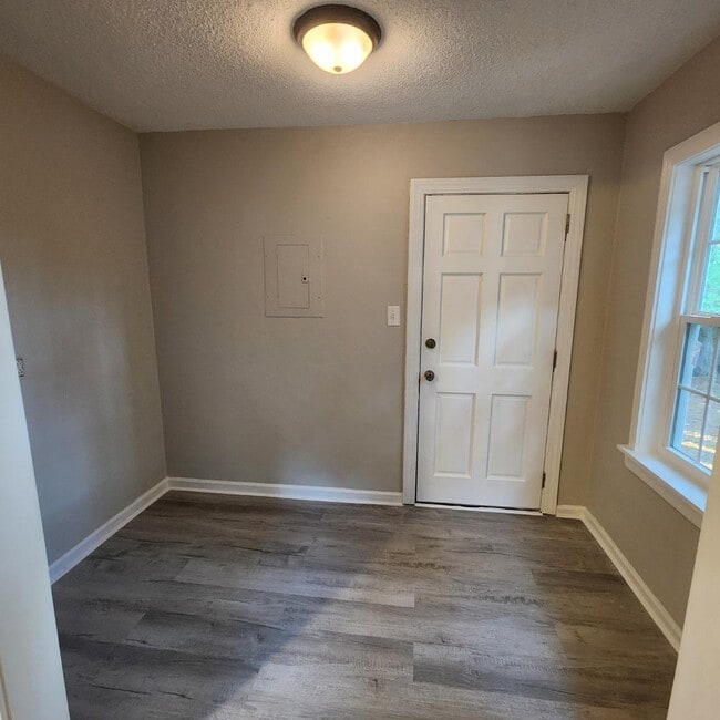 Building Photo - 1403 Kentucky Ave