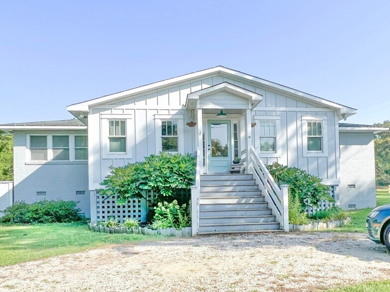Building Photo - 855 Herbert Perry Rd