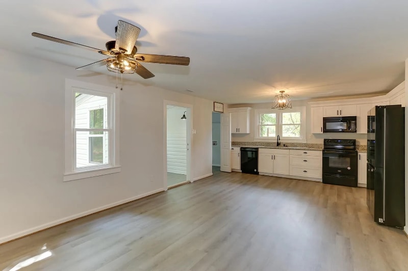 Building Photo - 11100 Mill Swamp Rd