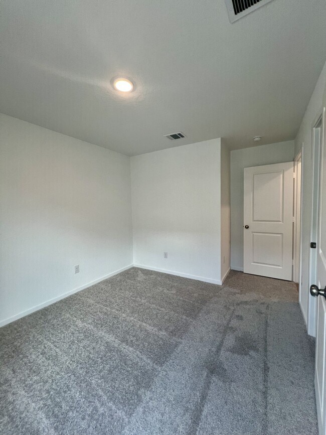 Building Photo - 9178 Trails End