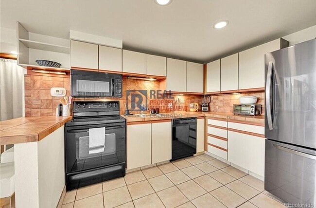 Building Photo - 2351 Federal Blvd