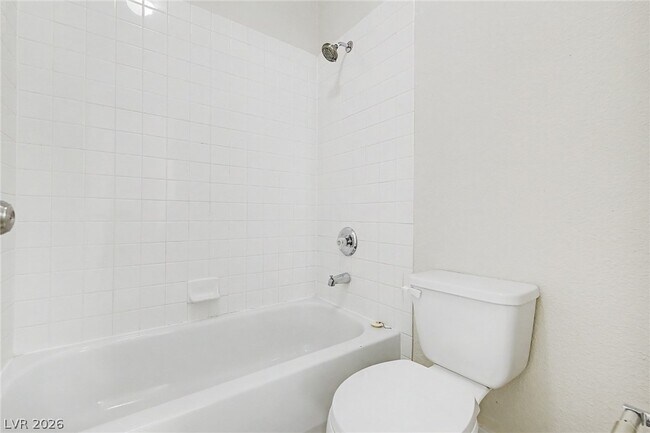 Building Photo - 571 Kavanagh Pl