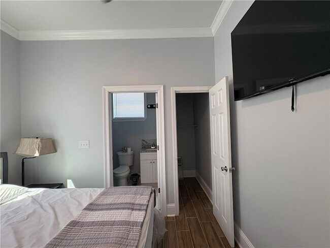 Building Photo - 3103 Cherry St