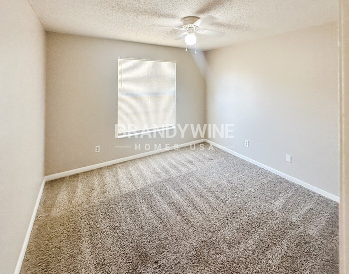 Building Photo - 10498 Arrowhead Dr