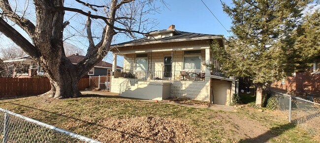 Building Photo - GET $500 OFF THE FIRST MONTHS RENT!!!