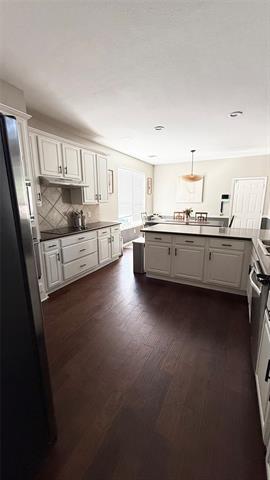 Building Photo - 519 Summertree Dr