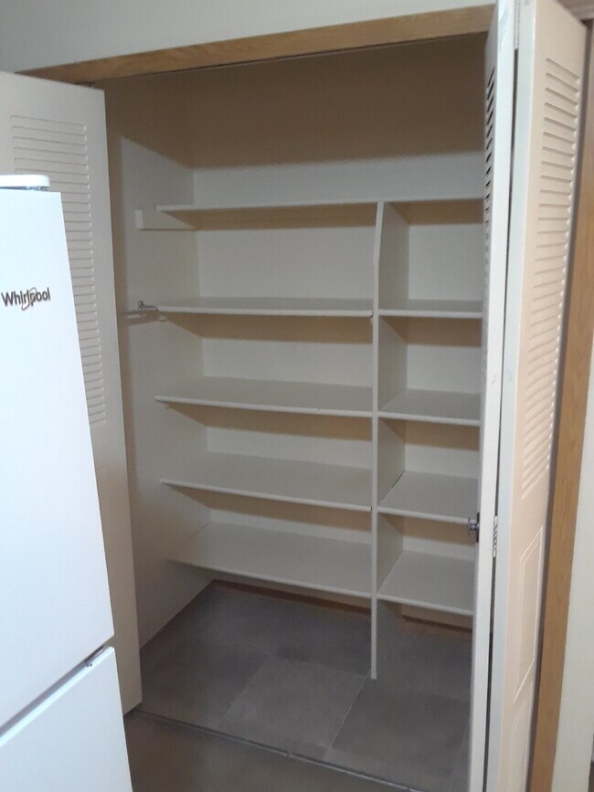 Building Photo - Available Now! "Charming 2-Bed Townhouse w...