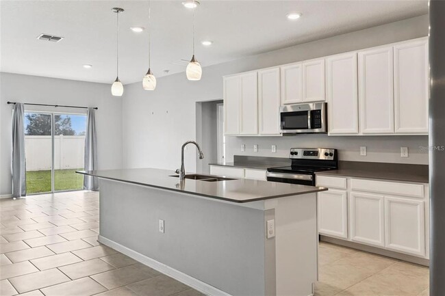 Building Photo - 781 Taurus Ln