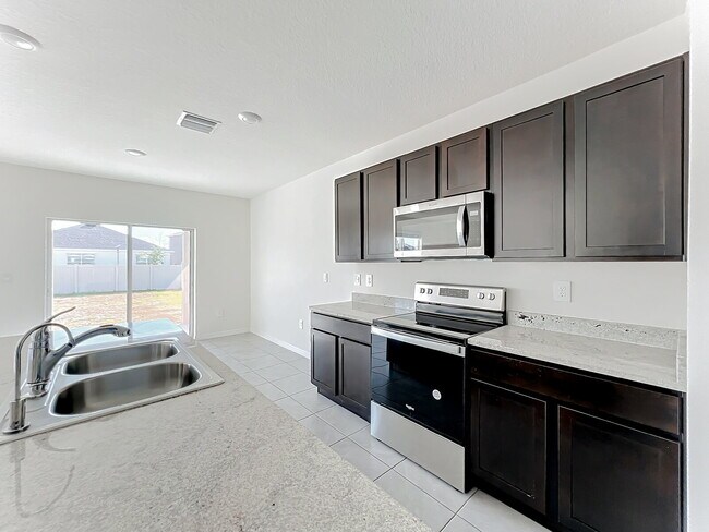 Building Photo - 12744 Lateral Root Dr