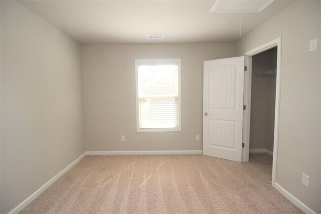Building Photo - 4086 Water Mill Dr