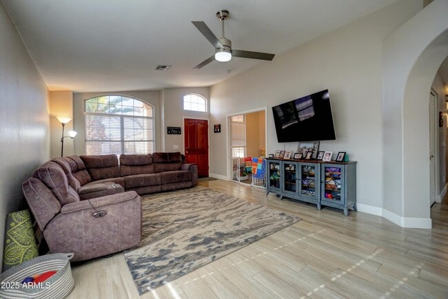 Building Photo - 1560 W Winchester Way
