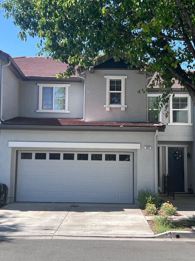 Primary Photo - Coppergate Townhome