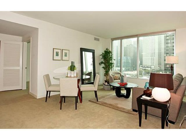 Building Photo - 301 Main St