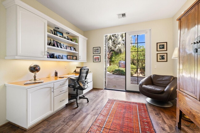 Building Photo - 49105 Casa Del Rio