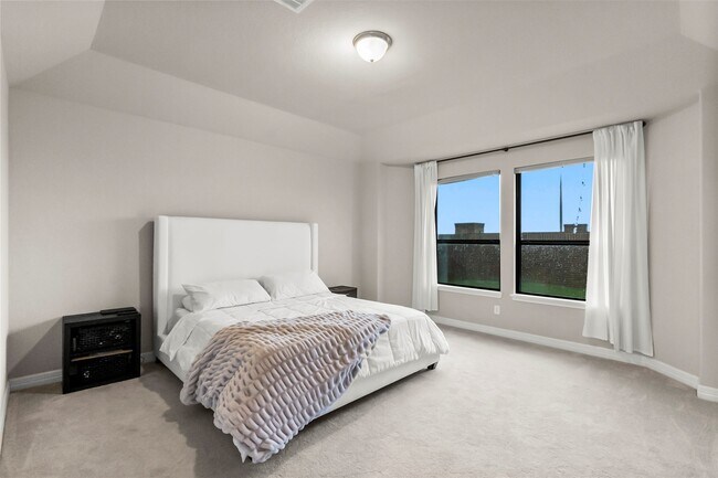 Building Photo - 31418 Whitcombe Summit Wy