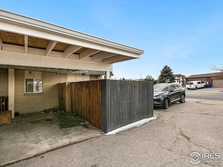Building Photo - 933 16th St SW