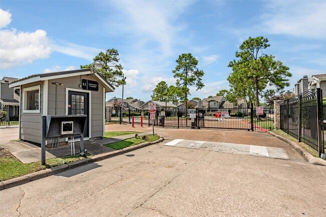 Building Photo - 6315 Cattails Ln