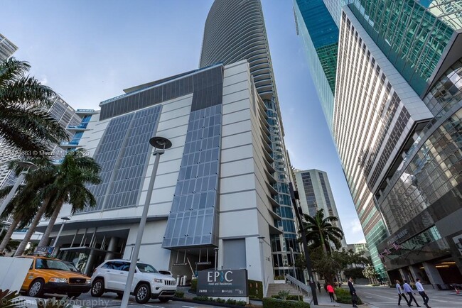 Building Photo - 200 Biscayne Blvd Way