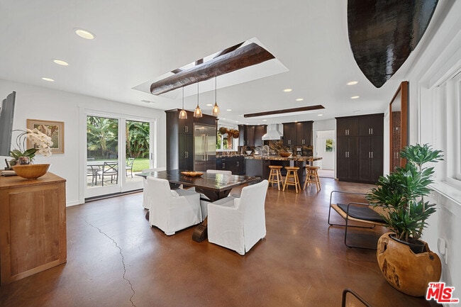 Building Photo - 6522 Wildlife Rd