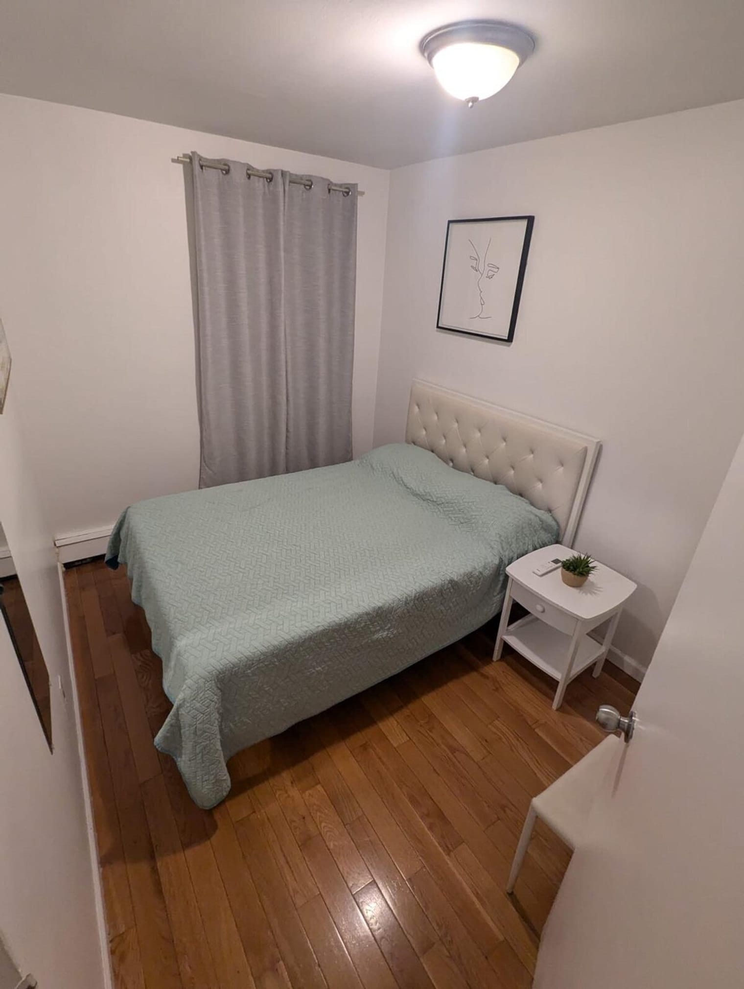 Building Photo - 304 E 34th St