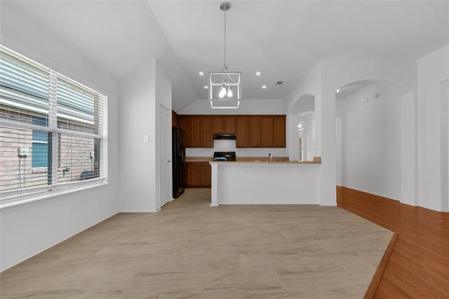 Building Photo - 715 W Milton Dr