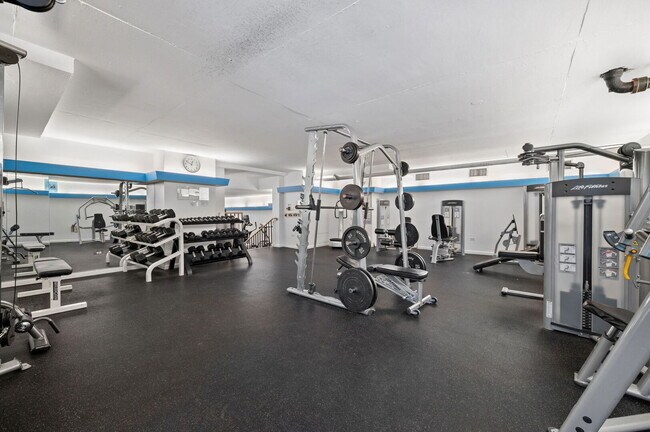 Building Photo - 2800 N Lake Shore Dr