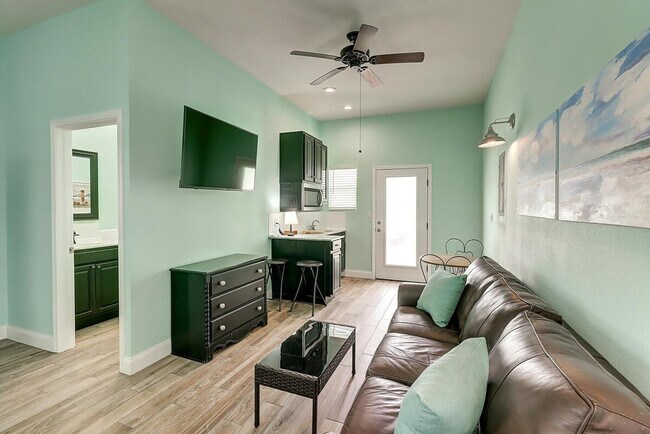 Building Photo - 140 Royal Sands Blvd