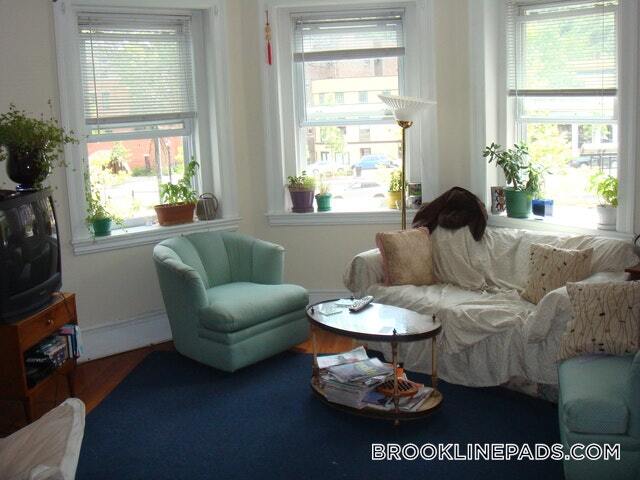 Building Photo - 1616 Beacon St