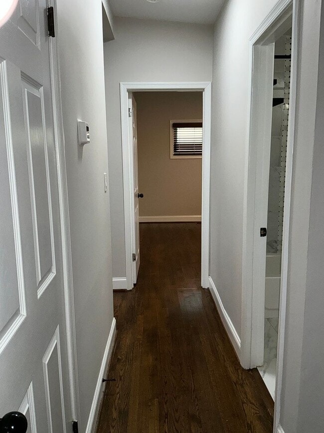 Building Photo - Fully updated 4BR 3BA single family rambler in Twinbrook Forest