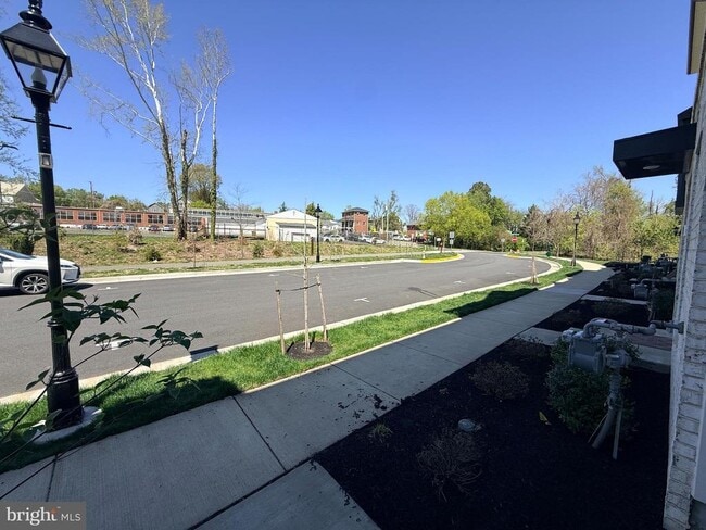 Building Photo - 315 Willis St