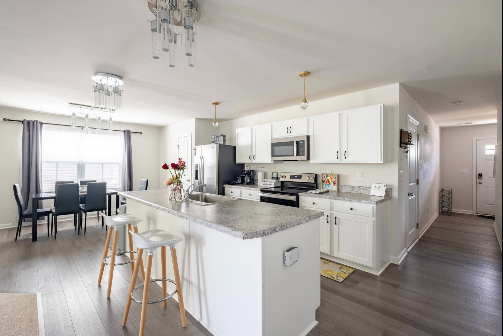 Building Photo - Room in House on Skipjack Ln