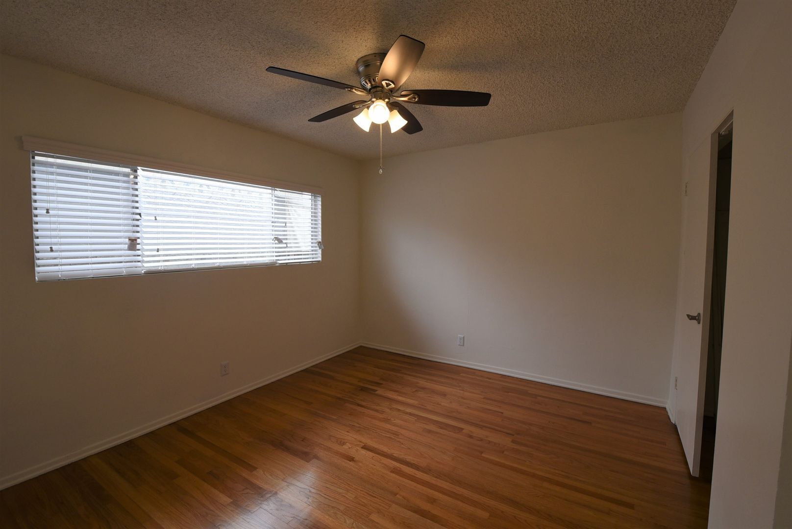 Building Photo - 5915 Fair Ave