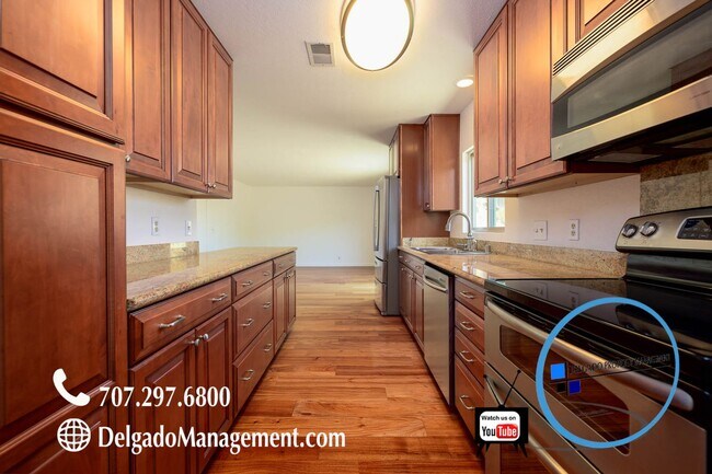 Building Photo - Benicia! 4BD/2.5BA! Available now!