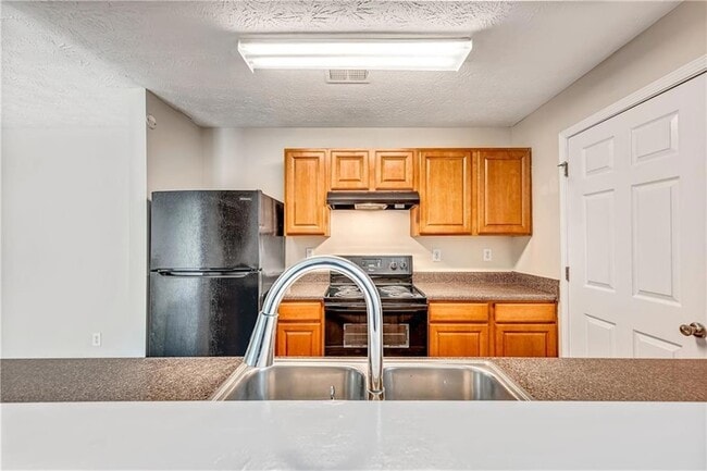 Building Photo - 13202 Fairington Ridge Cir