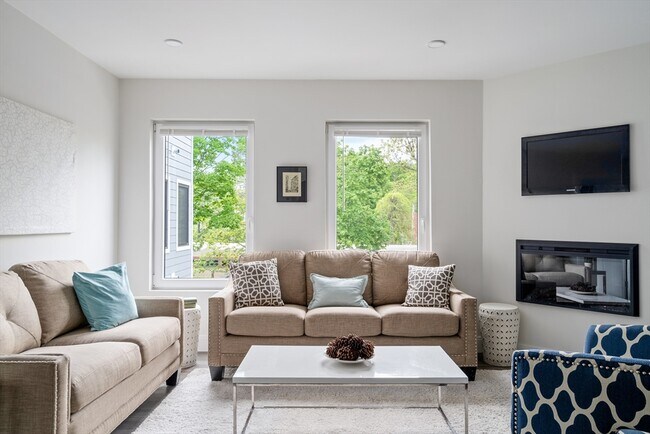 Building Photo - 50 Stedman St