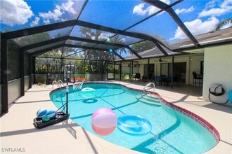 Building Photo - 213 Bay Meadows Dr