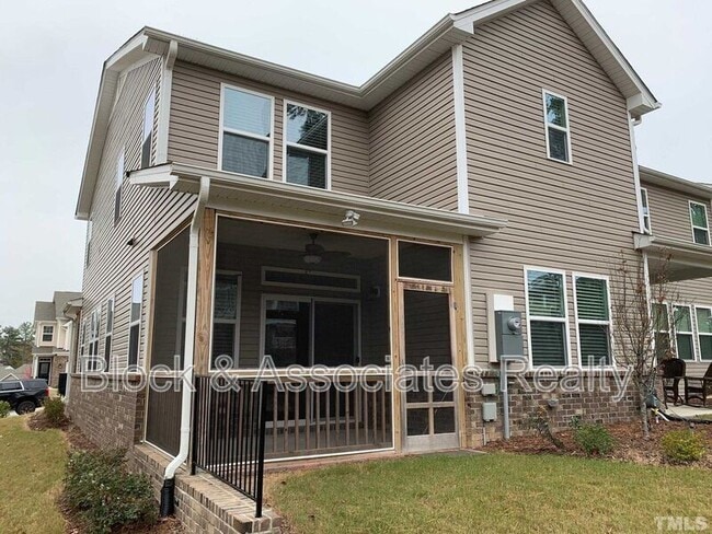 Building Photo - 1531 Glenwater Dr