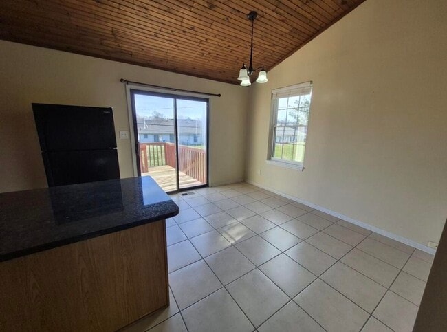 Building Photo - 1400 Hartland Woods Way