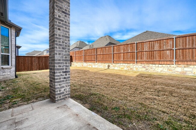 Building Photo - 1307 Beach Blvd