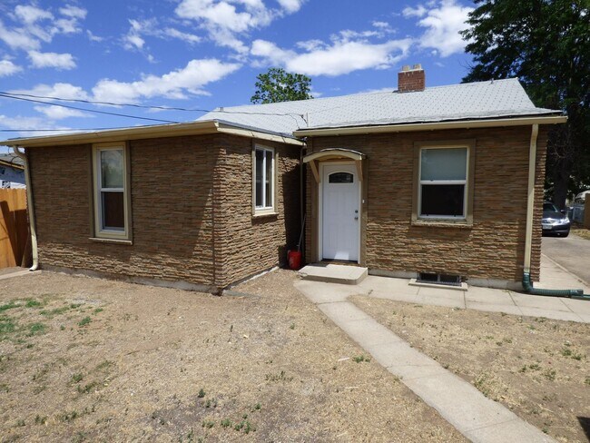 Building Photo - 4915 Fillmore St