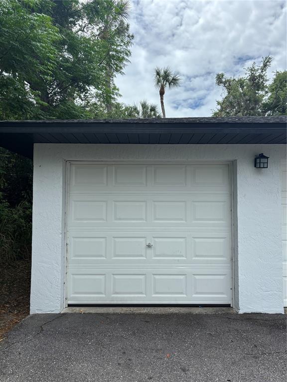 Building Photo - 5839 Erin Ln S