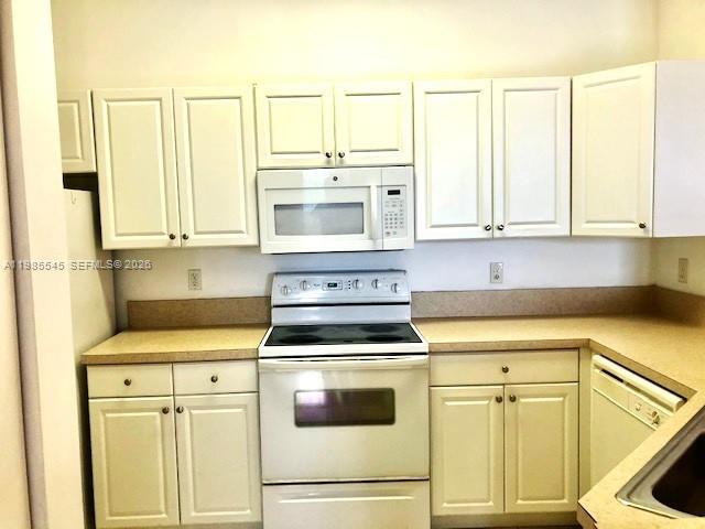 Building Photo - 4702 SW 160th Ave