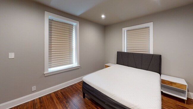 Building Photo - Fully Furnished 2 Bedroom Edgehill Gem- UT...