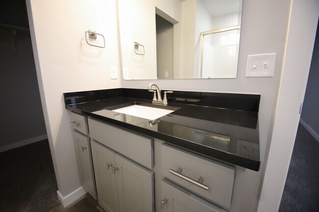 Building Photo - Baraya Townhomes: Modern Townhomes for Rent in Meridian, ID