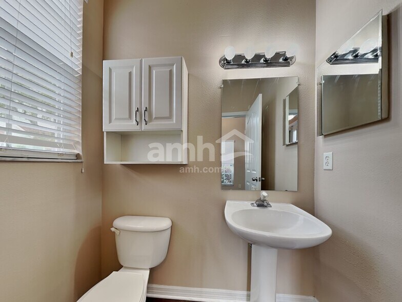 Building Photo - 10602 Drayton Ct