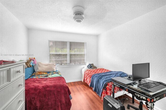 Building Photo - 9690 NW 39th St