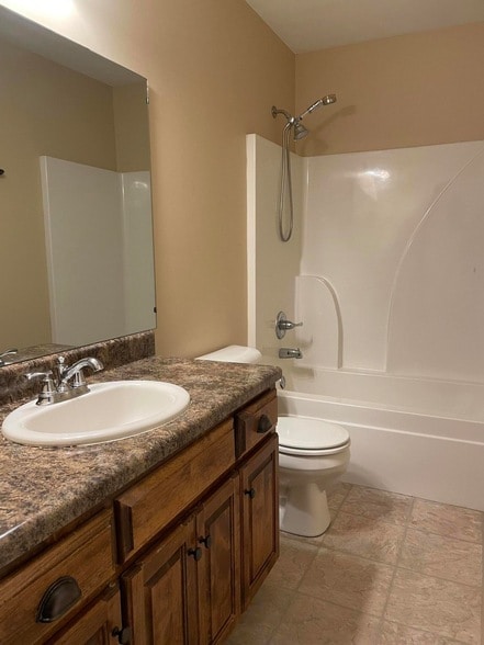 Building Photo - 2156 Old Harrison Pike NW