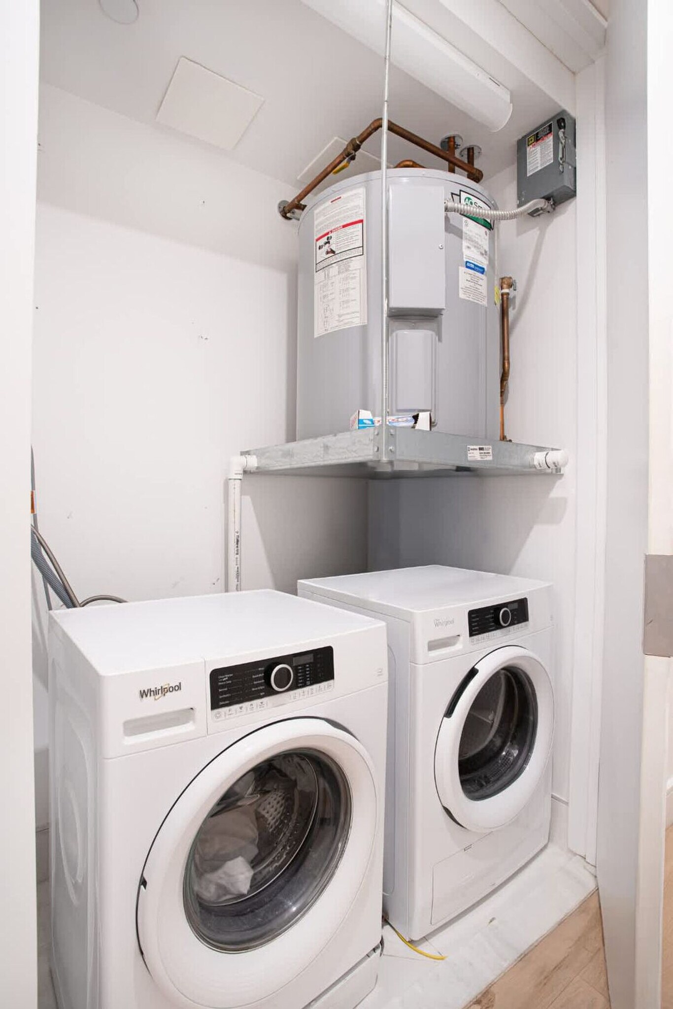 Building Photo - 132 W 26th St