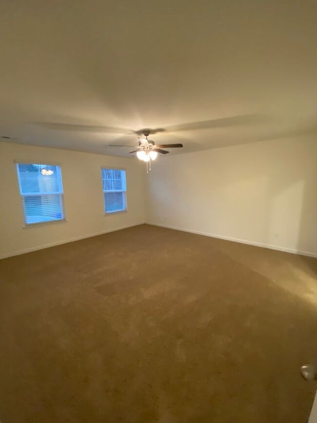 Building Photo - Gorgeous South Knoxville house!!!!!